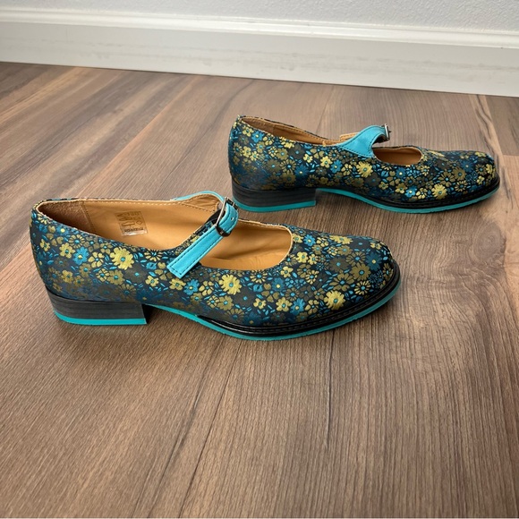 John Fluevog Biblio Barnett Blue & Green Floral Flat Mary Janes Size 9 - Picture 9 of 12